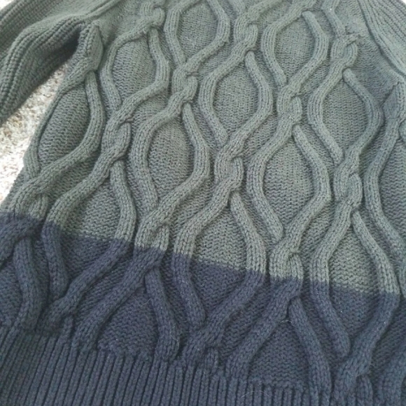 Sweater - Picture 3 of 6